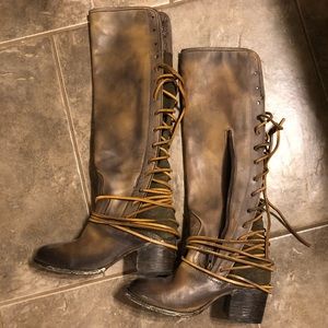 Freebird Coal size 6